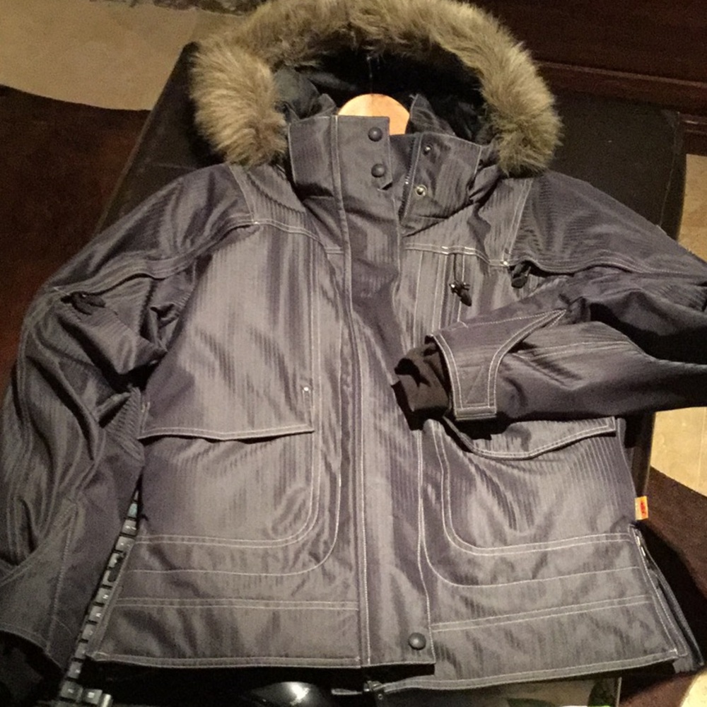 Snowboarding/skiing jacket